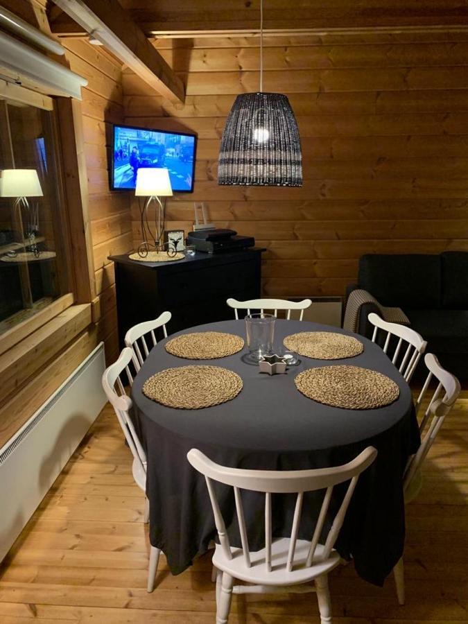 Yllaestoelli 2 A, Aekaeslompolo Chalet